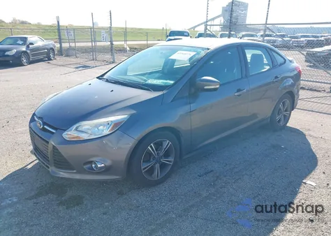 2014 Ford Focus Se z USA, uszkodzony, nr VIN 1FADP3F20EL357813